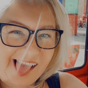 Meet your Posher, Cynthia